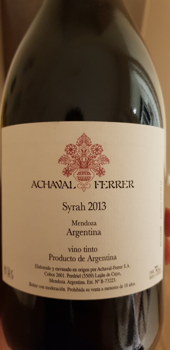 Este Syrah me lo recomendaron mucho. Ahora entiendo porque. Explota mezclado con dulce de cayote.