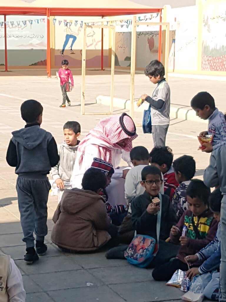 ObeedW's tweet photo. التدريس اخلاق وليس رخصه.   #العلاوه_السنويه4 https://t.co/TS60MGvGCf