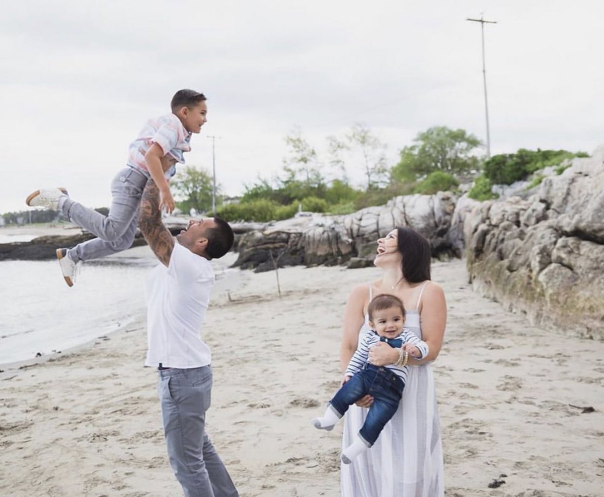 fansofjavi's tweet photo. @Javimarroquin9’s beautiful family 💙🥰 https://t.co/IDLgSIdNtE