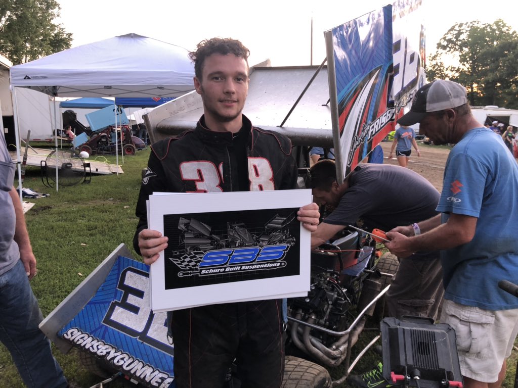 POWRi_Racing's tweet photo. Tonight’s POWRi @EnglerMachine Outlaw Micro heat race winners at @ValleySpeedway:
@DrivenMidwest Heat 1️⃣ — @JoeBMotorsports
@Lightning_Wings Heat 2️⃣ — @FGalusha12
@SchureBuilt Heat 3️⃣ — Jackson Frisbie
Joe B. Miller also picked up @BellRacingHQ #HighPointMan honors! https://t.co/GlKdZYNawV