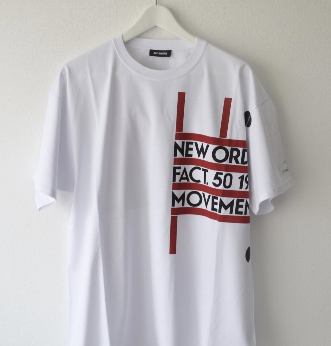 knicksterritory's tweet photo. One of the designers in my #FourthCollection is #RafSimons. In his S/S18 collection he pays tribute to famed graphic designer Peter Seville. Images taken are from album artwork from Seville on ‘New Order’ album Power, Corruption,Lies.’ #SainteJames #grailed https://t.co/D0NqDrfxC6