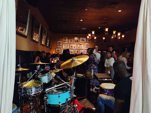 Saturday night anticipation is building, can you feel it? Live music u till 2am! 
#timerestaurant #livemusic #jazz #jazzbar #saturday