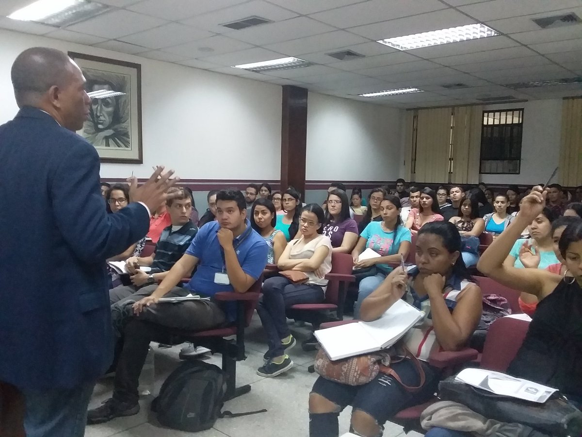 Econanasorellys's tweet photo. Hoy se llevó a cabo una extraordinaria jornada sobre #Blockchain #PrincipiosContables Seguimos avanzando!! Gracias a la participación especial del Lcdo. José Hernández en representación de la Federación de Contadores Púb de Vzla @facesuc1 @ferreirajoseang @SJGuevaraG1 @ignandez https://t.co/MGOrFsHeV8