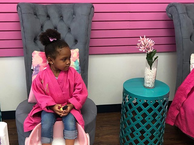 AuthorPhoenixA's tweet photo. She’s a whole mood. #rainbowbaby #saadifiles #warrior #princess #soillandsolovely #toddlertales #toddlerlife #toddlerstories https://t.co/7jOC9nug7W