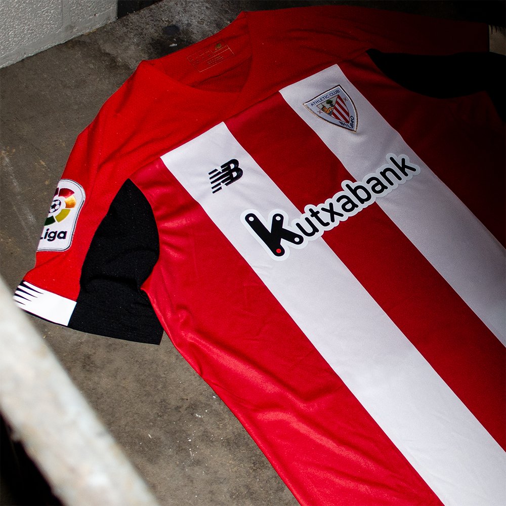 classicshirts's tweet photo. GIVEAWAY: We've got the brand new 2019-20 @Athletic_en shirt by @NBFootball to give away

To Enter
1. Retweet and Like this post
2. Follow @NBFootball and @classicshirts 
3. Comment #AthleticClub and #NBFootball

#Gifted https://t.co/oTFgYYPAt8