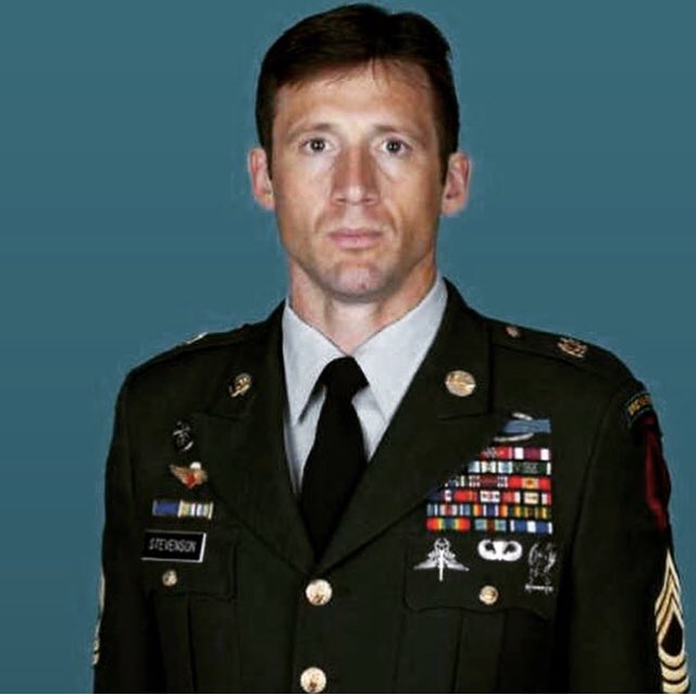 op_hawkeye's tweet image. 7.21.2011 | MSG Benjamin Stevenson 🇺🇸

#OpHawkeyeRemembers #BenjaminStevenson #5thSFG #USASOC #sfodd #BronzeStars (5) #PurpleHeart #DeOppressoLiber #supportourSOFcommunity #Operation_Hawkeye

📜 greenberetfoundation.org/memorial/benja…
📰 cnn.com/2011/US/07/26/…
📰 google.com/amp/s/www.time…