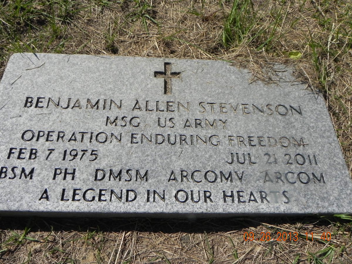 op_hawkeye's tweet image. 7.21.2011 | MSG Benjamin Stevenson 🇺🇸

#OpHawkeyeRemembers #BenjaminStevenson #5thSFG #USASOC #sfodd #BronzeStars (5) #PurpleHeart #DeOppressoLiber #supportourSOFcommunity #Operation_Hawkeye

📜 greenberetfoundation.org/memorial/benja…
📰 cnn.com/2011/US/07/26/…
📰 google.com/amp/s/www.time…
