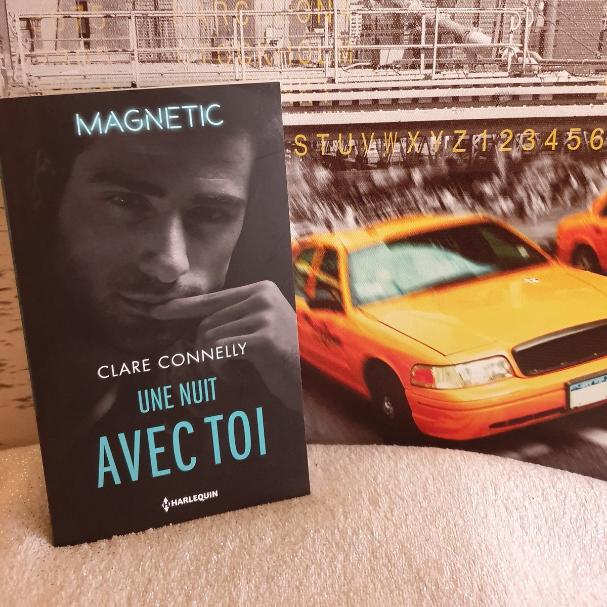 bea__mars's tweet photo. #LectureduMoment📖 #UneNuitavecToi #BurnMeOnce @clarewriteslove @harlequinfrance #CollectionMagnetic #BooksAddict #RomanceAddict 📚💖 https://t.co/rTklqx6hCd