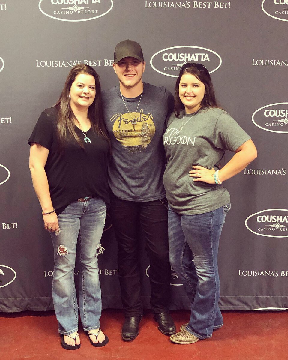 kayttailor's tweet photo. It was a good weekend💙 @GythRigdon #gythnation https://t.co/zNZ9ZQJbQj