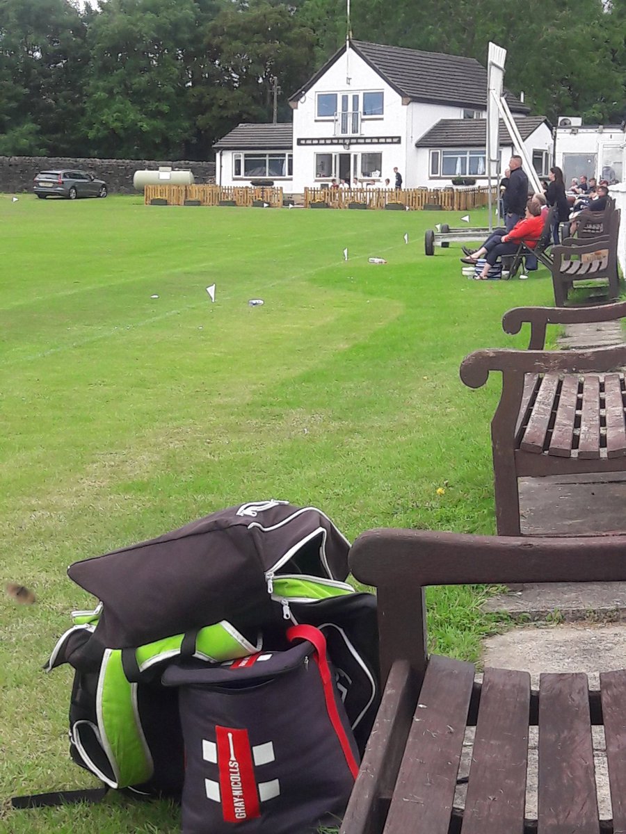 GreavesTL's tweet image. Nice way to spend a Sunday afternoon with @GreavesDa @baildoncc with NYACC under 15's.  Good luck son 🏏