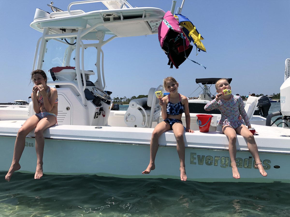 EvergladesBoats's tweet photo. This is one way to enjoy your #243cc on #SundayFunday! ππ
#EvergladesBoats #ReflectsYou #SundayMorning
π·π Todd @LegendaryMarine
@YamahaOutboards @discoverboating @EmeraldCoastFLA
@boatingmagazine https://t.co/pEt8d4LDJE