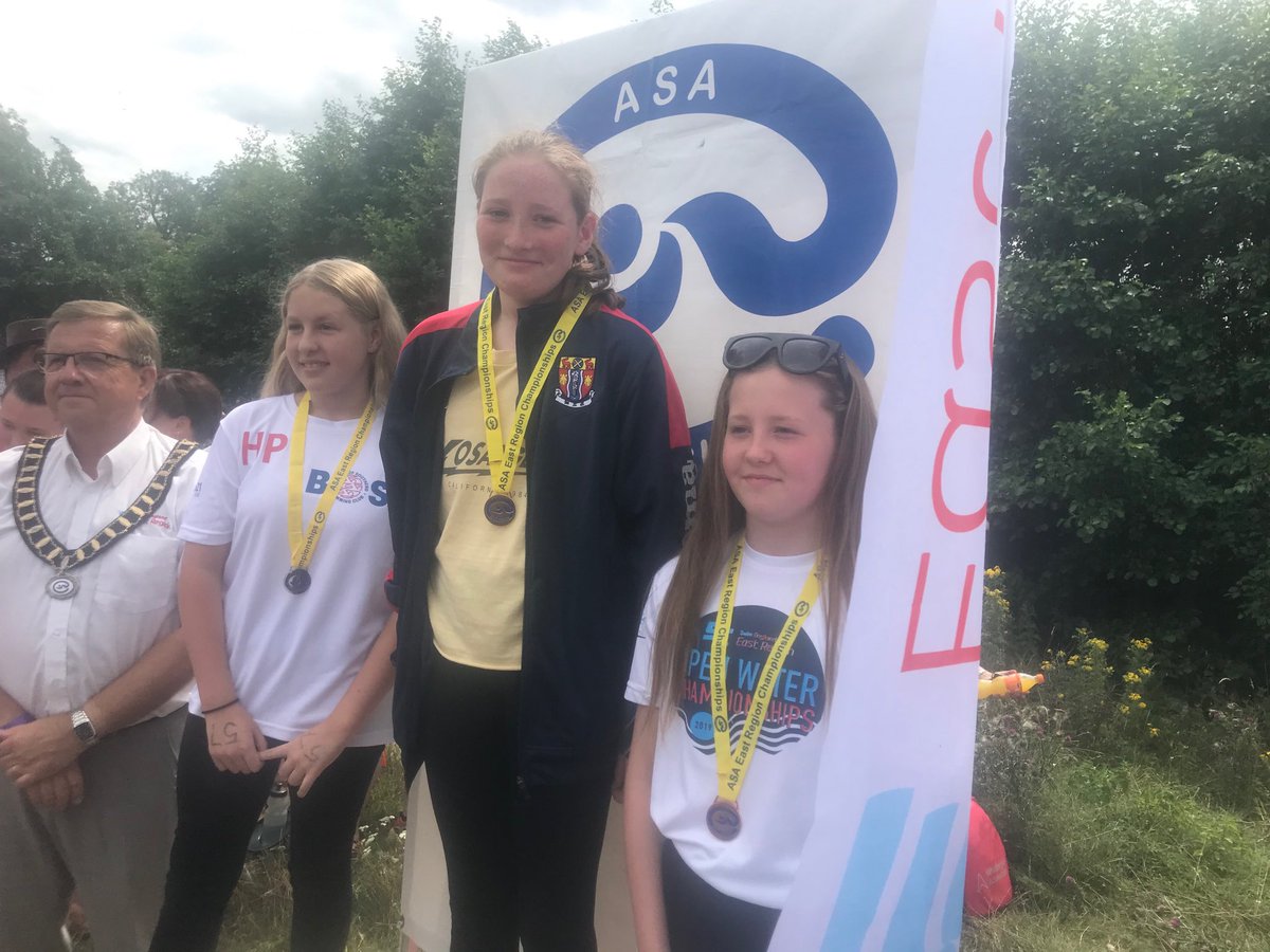 Gold for Niamh in the 3 K at east region and gold for herts ⁦<a href="/WatfordSC/">Watford Swimming Club</a>⁩