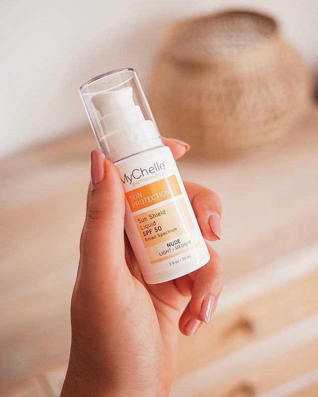 Oh hello!!
:
I’ve been recommending this product for years due to the good ingredients and great feedback I got from clients...but I’d never actually tried it myself as it is so tricky to get hold of in the U.K...you can get it on <a href="/iherb/">iHerb</a> but custom charg… ift.tt/2Y6DA2a