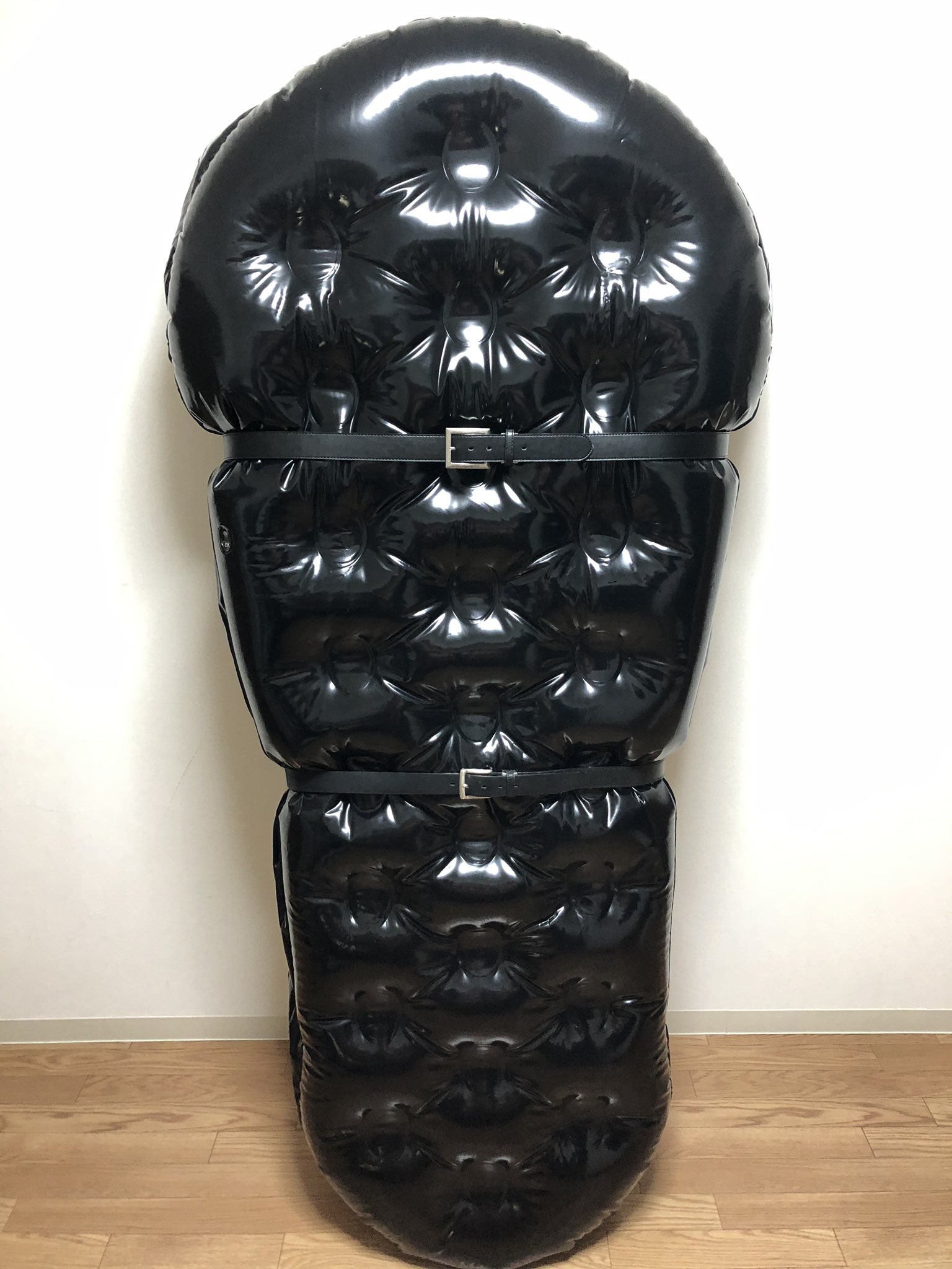 インフレータブルスリープサック