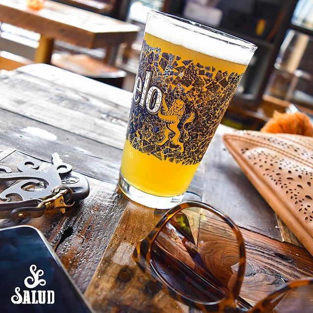 saludbargrill's tweet photo. All you need to beat the heat, we ready #saludpatio#hotweather☀️#coldbeers#shades#pairs#great#sundayvibes follow us: @saludbargrill #saludbrooklyn #saludbrooklyn https://t.co/WK58NQh2iF