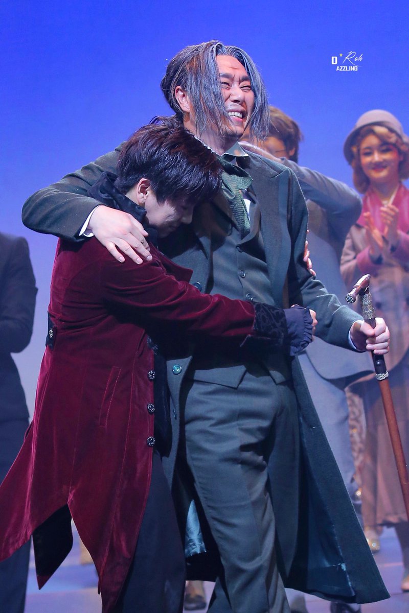 Dazzling_ROH's tweet photo. 190721 메피스토 막 공연 커튼콜 
너무 좋아 ㅠㅠㅠㅠ 뮤지컬을 하는것 진짜 고마워  ㅠㅠ
#노태현 #태현 #노피스토 #메피스토 https://t.co/4MTGnaG9rx