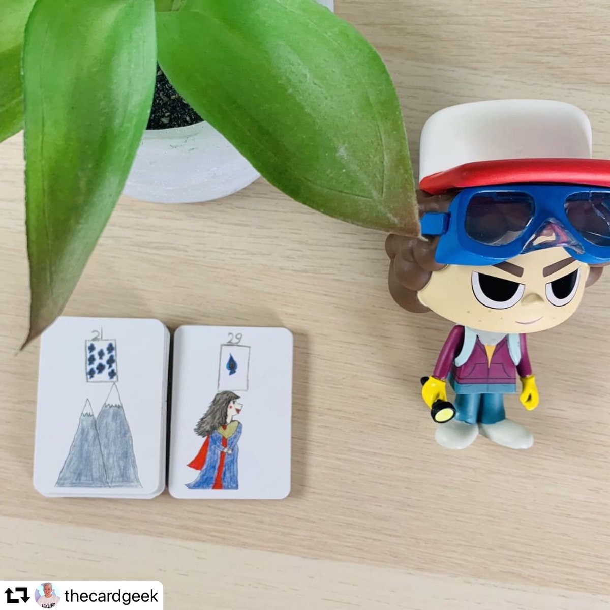 WorldDivination's tweet photo. #repost @thecardgeek
・・・
Another warning this week that frenemies are abound - you may think they wish you well - you could be very wrong ⠀
⠀
Watch your back ⠀
#thecardgeek #lenormand #kipper #kippercards #worlddivinationassociation #tarot #Lenormand https://t.co/ChGfIHXIO8
