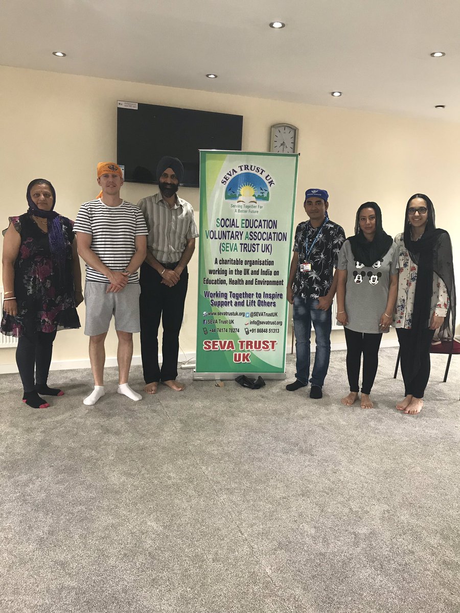 SEVATrustUK's tweet photo. Pleased to organise #health awareness & taster #yoga session huge interest! Thx @DrDanielBailey @kamalesh_dey informative session #heartdisease #Type2diabetes & how2take part in @uniofbeds @UoB_SSPA #SouthAsianstudy #freehealthcheck Thx #GGS Gurdwara & all volunteers4support π https://t.co/OK5KNZhIyn