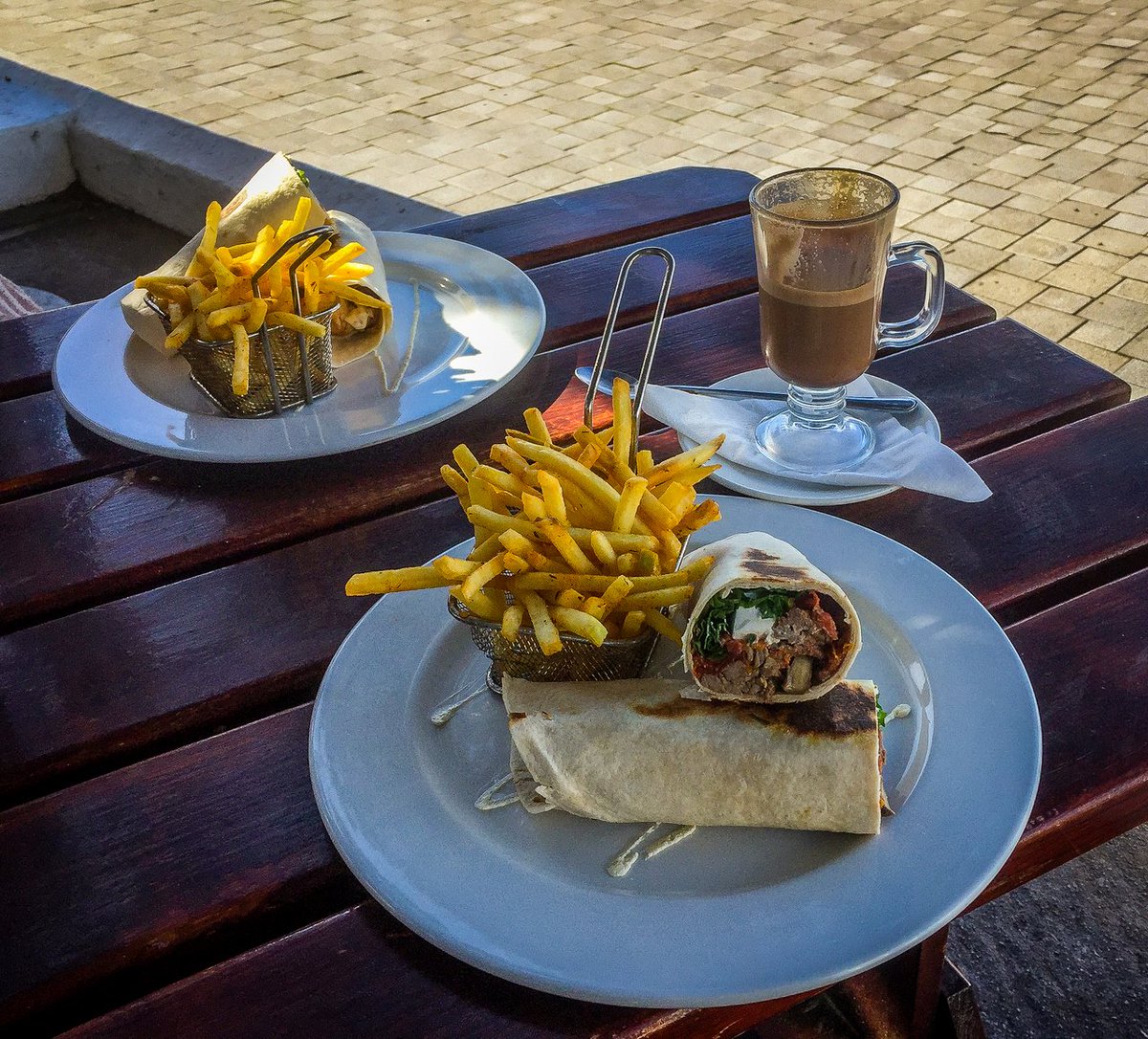 Burgundy, Hermanus  <a href="/BurgundyHer/">Burgundy Restaurant</a>
