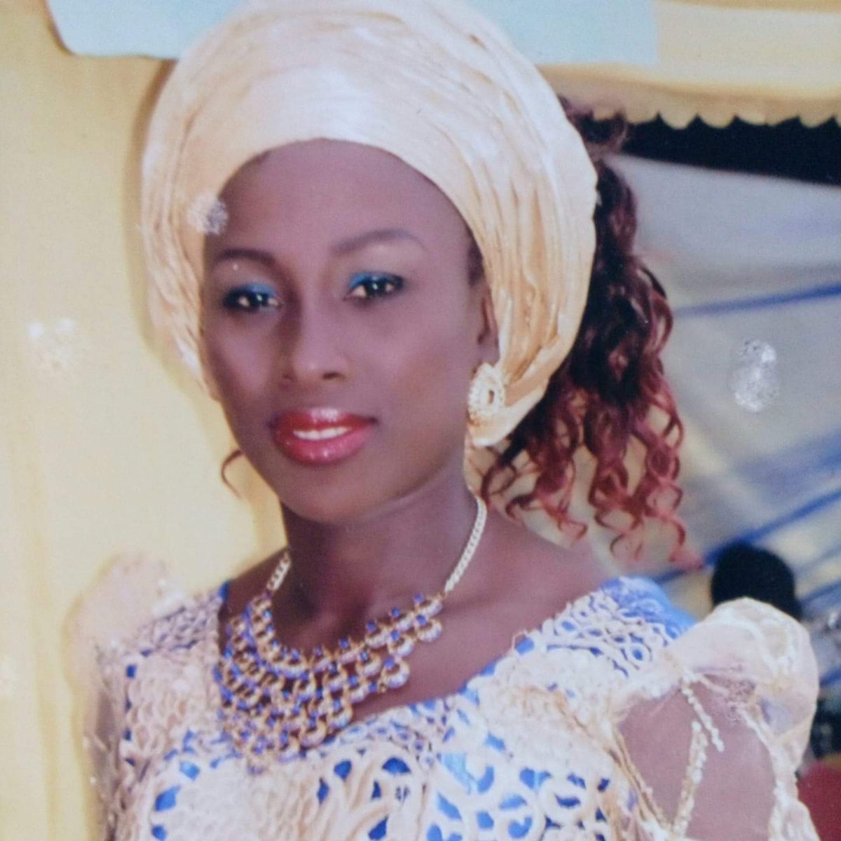 Ifynwajei's tweet photo. My aunty, 42, mother of 4, was just shot &amp; left to die on the road by d @NGPoliceForce of Ovwian Warri. 

@segalink
@channelstv
@adeyanjudeji
@ChidiOdinkalu 
@henryshield 
@thecableng 
@AIT_Online 
@PremiumTimesng 
@atiku 
@ProfOsinbajo 
@dino_melaye 
@BOGbadamosi 
@UNHumanRights https://t.co/smyrYHTaYi