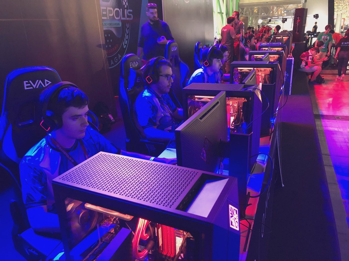 Van a comenzar las semifinales de la parada de <a href="/Gamepolis_org/">Gamepolis</a> del #CircuitoTormenta de <a href="/lol_es/">League of Legends ES</a> 

@Webringstorms Vs. <a href="/DawnDrakesES/">Dawn DraKes eSports</a> 

<a href="/ArenaQuesitoGG/">Arena Quesito</a> Vs. @VGIAAcademy

📺 twitch.tv/ogseries