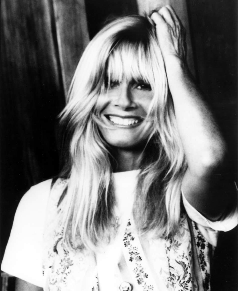 Kim Carnes Ellingson 
Birth 1945.7.20 Happy Birthday

 
