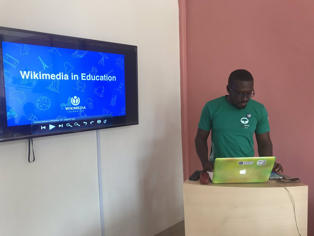 KumasiWikiHub's tweet photo. We successfully had a Wikipedia training session with The Fabulous Woman Network at the Fab Hub. Thank you @AmaDuncan2 https://t.co/2f3KMB2mc9