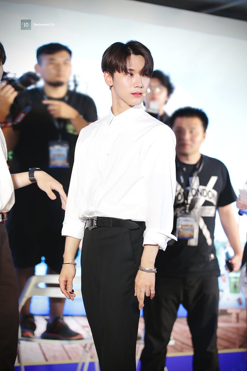 Sentimentalfly's tweet image. 15/07/2019 #WayV #WeiShenV #威神V
#TEN #李永钦 ☕️ [HQ] 19960227-10.com/?portfolio_pag…