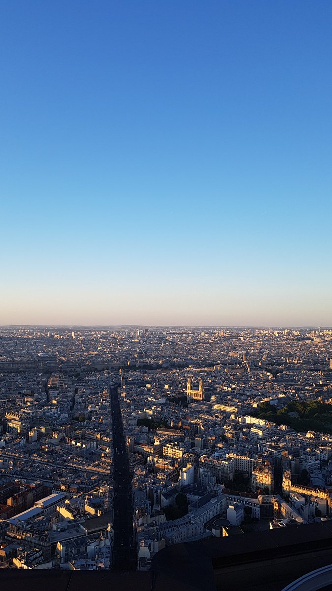 Parisian touch tweet media
