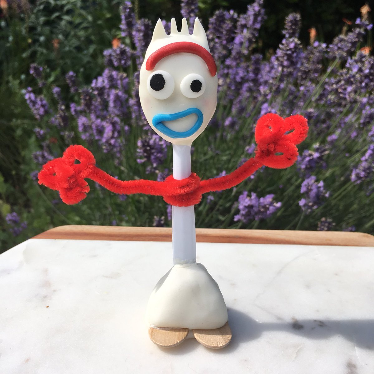 Loved making Forky into a cakepop yesterday! <a href="/ofctimallen/">Tim Allen</a> <a href="/tomhanks/">Tom Hanks</a> <a href="/MrTonyHale/">Tony Hale</a> #forky #ToysStory4 <a href="/Pixar/">Pixar</a> #toystory