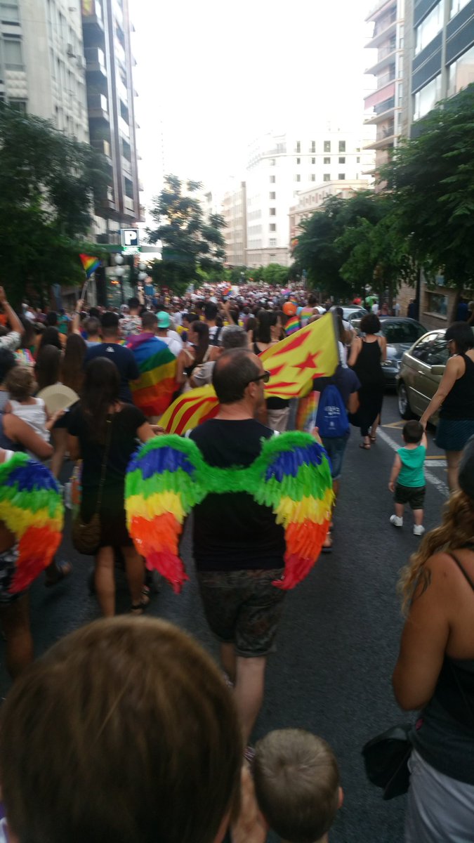 carolruizwhite's tweet image. #OrgullAlacant es resistencia y ayer quedó claro. 
#NiUnPasoAtras