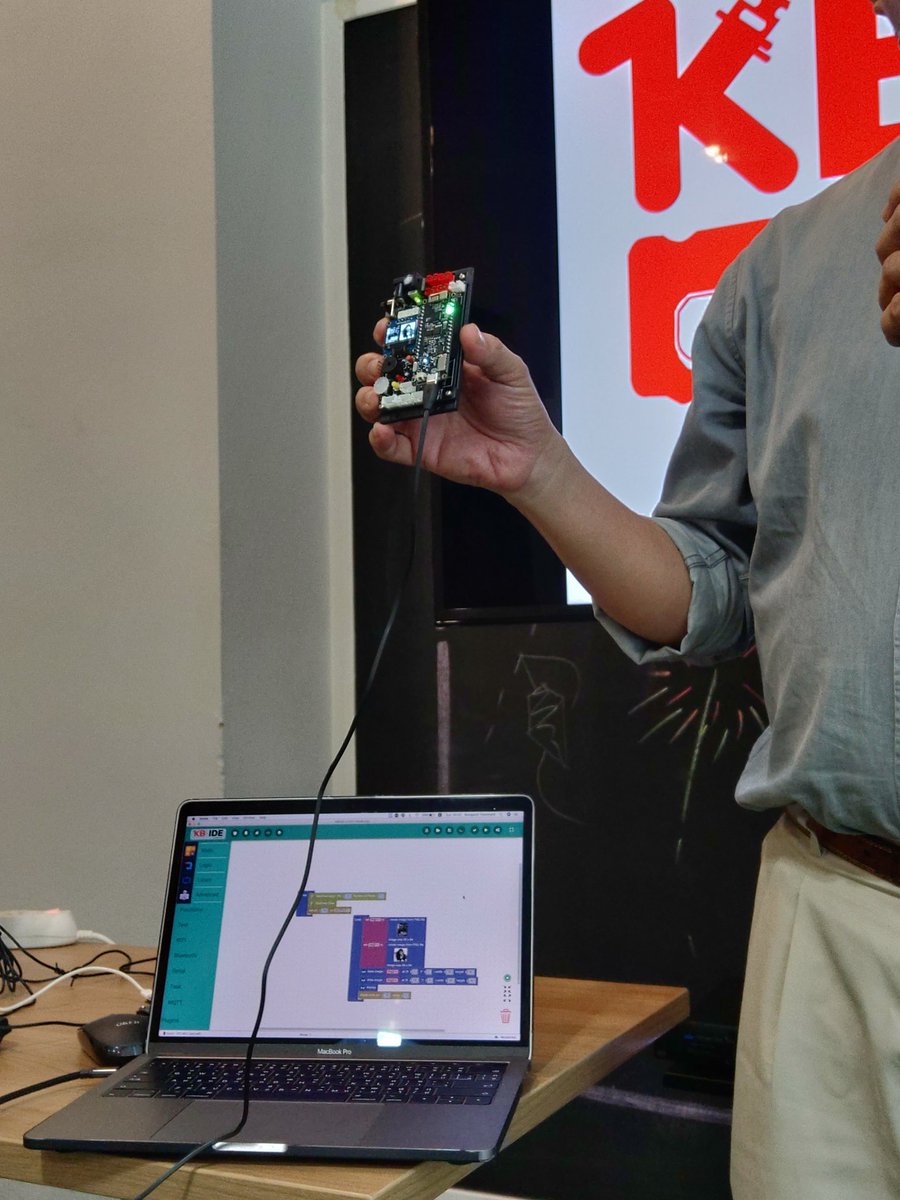 GearWalker's tweet photo. "IPST-WIFI" New #esp32 development board from #inex here in Thailand. #kbide launch event. https://t.co/MUBSjnPdz7