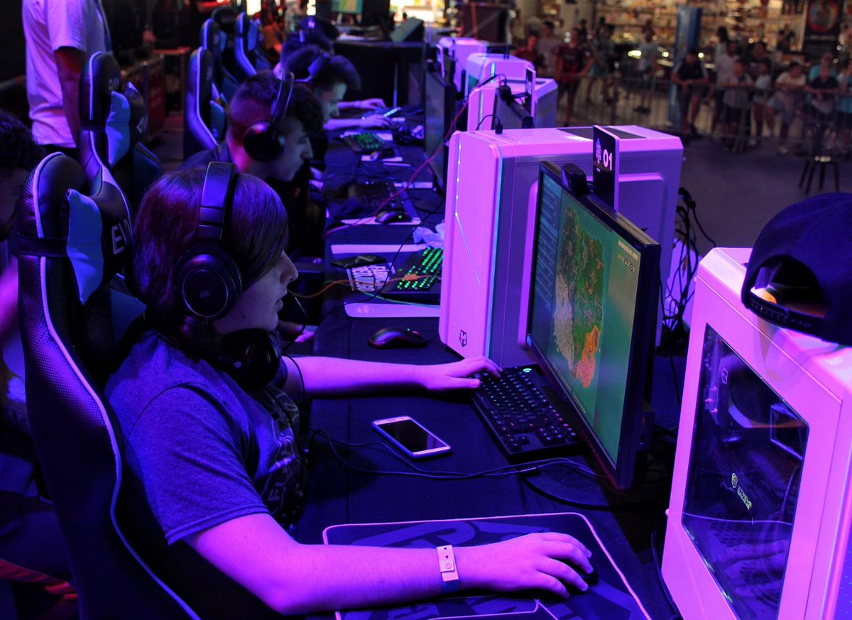 Connect To Play tweet media