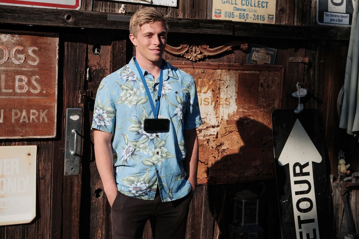 uCast Wear around your neck and connect your phone for hands free recording. Rotate for landscape.

Sign up and get the uCast first for $20 with our super early bird pledge ($15 off | limit 500)

#iphone #iphoneclick #Wearable #Gopro #MagnetMount #uCast #Startup #Comingsoon