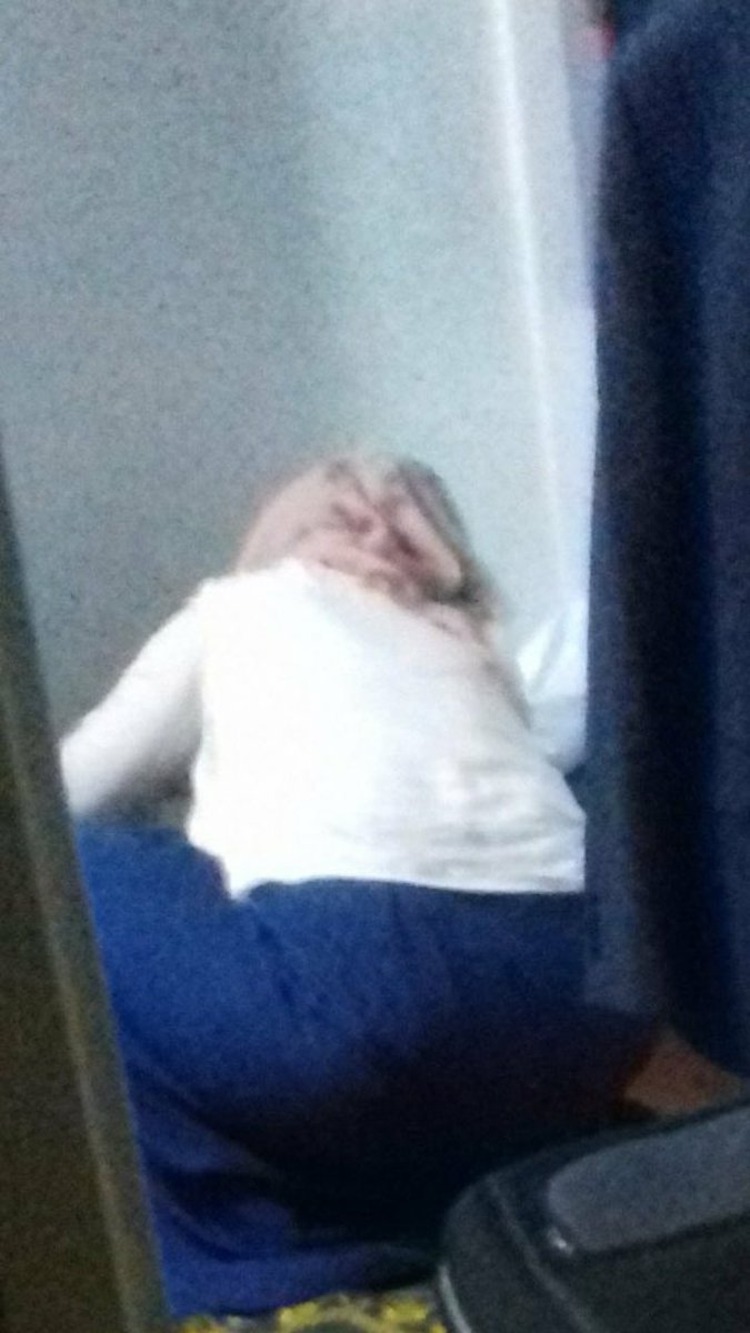 Üyemizin Annesine götten girmek isteyen var mı diye soruyoruz,yorumları okuyacak.