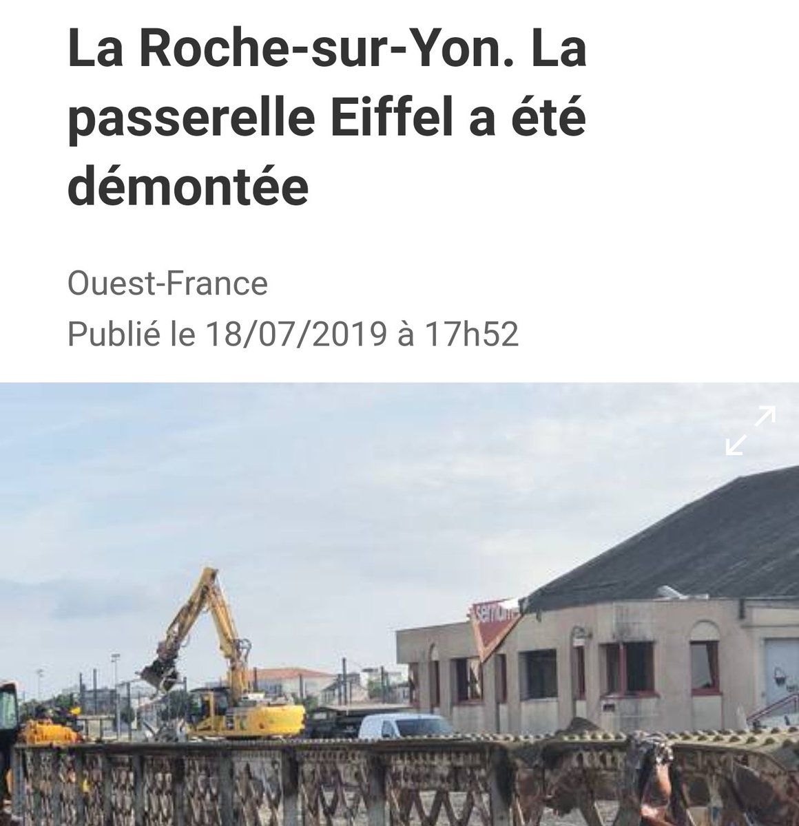 PS_LRSY's tweet photo. Communiqué de presse de la section socialiste de La Roche-sur-Yon concernant la destruction de la passerelle Eiffel par la municipalité. #PS #Vendée https://t.co/sAaBLmLp9g
