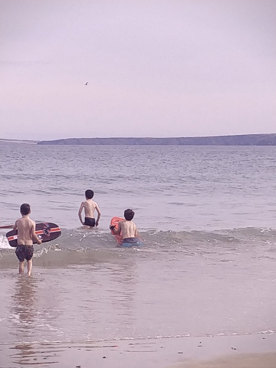 scairabeara's tweet photo. My happiest of happy places 🌞🌊🌊🌊 https://t.co/3L2DPMZflp