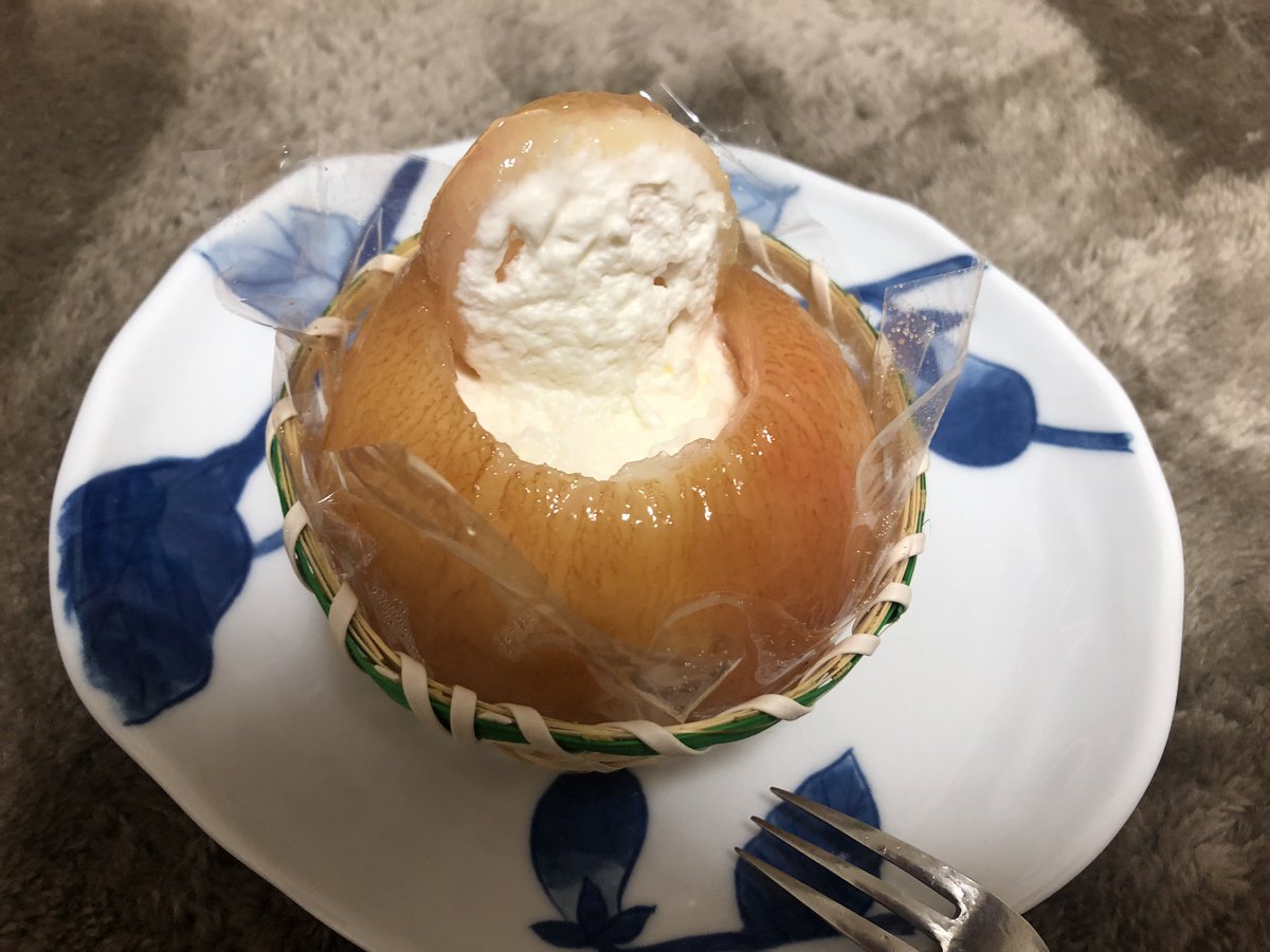 yu1234123's tweet photo. また桃の季節がやってきました🍑
ラ.ナチュレーブのまるももくん買ってきた🐷
楽しみw https://t.co/tYh8isnL4y