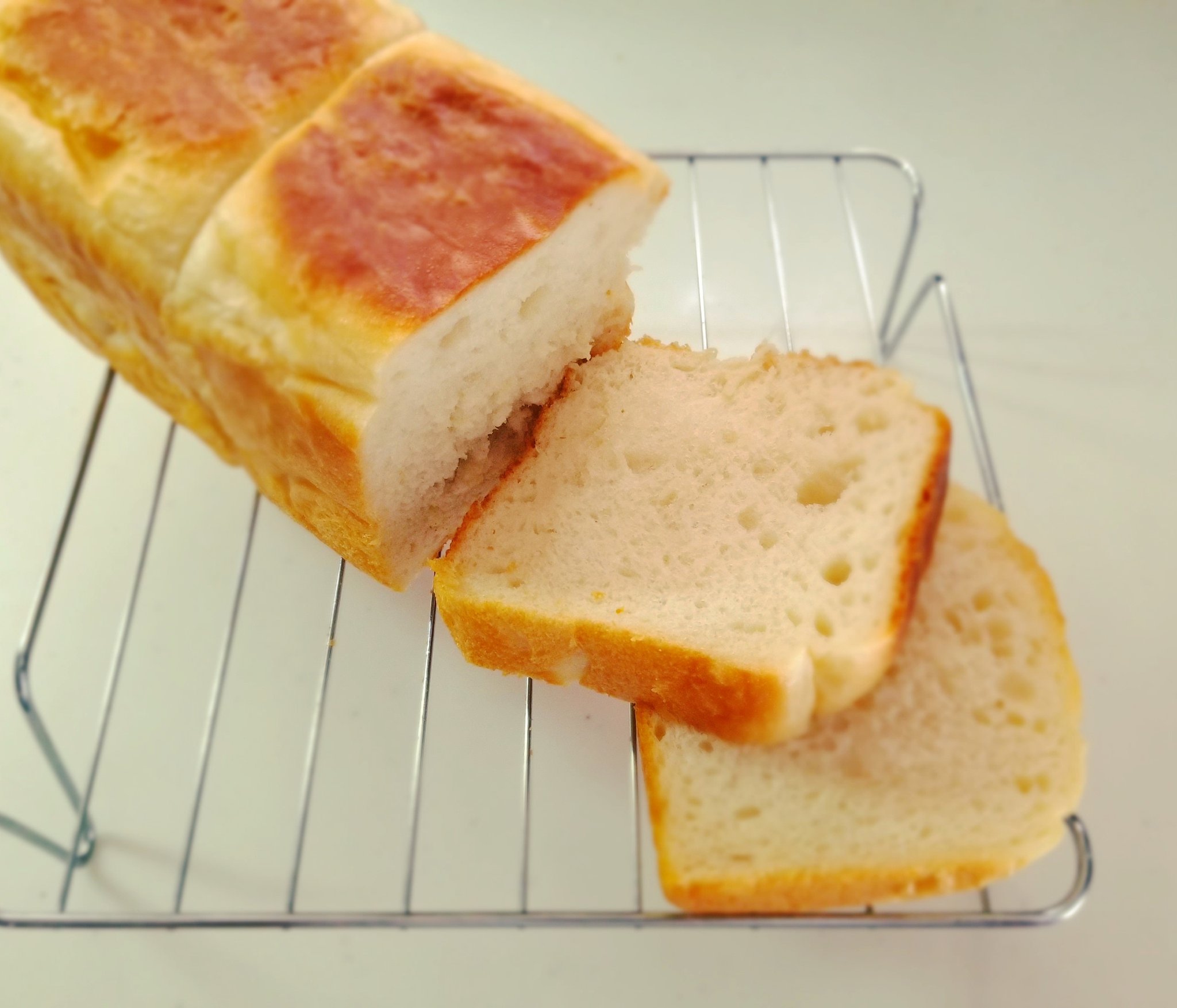 Kazupirop 昨日作ったアクアファバを加えた角食 とりあえず時間がなかったのでメレンゲにせずにそのまま加えました 多分そのせいではないと思うんですが 伸びわるく失敗作 アクアファバ おうちパン 手作りパン 角食 卵不使用 乳製品不使用 Kazupirop 昨日作ったアクアファバを加えた角食 とりあえず時間がなかったのでメレンゲにせずにそのまま加えました 多分そのせいではないと思うんですが 伸びわるく失敗作 アクアファバ おうちパン 手作りパン 角食 卵不使用 乳製品不使用