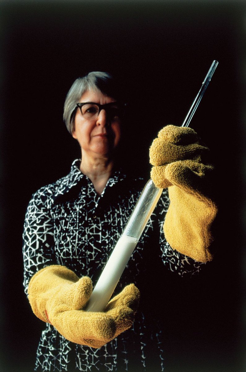 _scatterjam's tweet photo. #WhenItHappened - #StephanieKwolek was a chemist who invented Kevlar, a material that’s 5 times stronger than steel! She was the 4th woman inducted into the National Inventors Hall of Fame in 1994 because she’s a BOSS &amp; definitely approves of our show. Be more like Stephanie! https://t.co/ypEOxgWPYe