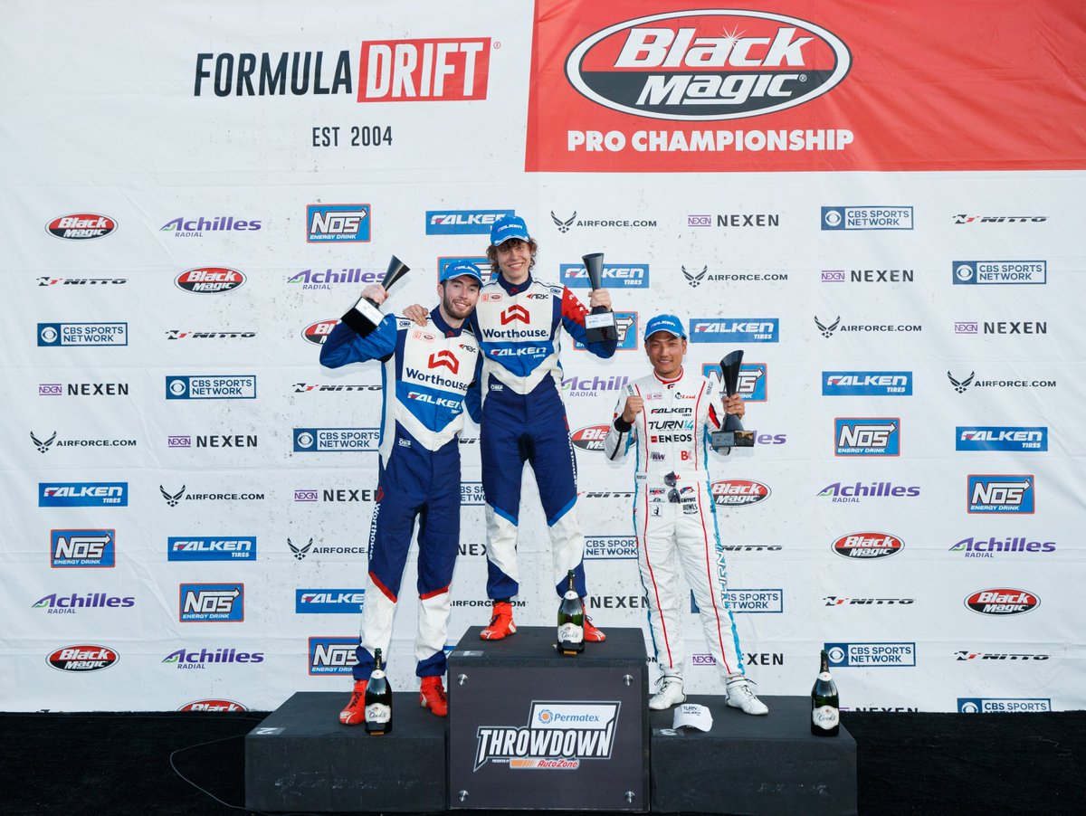 JesseCollens's tweet photo. My first time at a formula drift race was an AMAZING experience! The final racers, James Dean and Piotr Więcek, were great drivers. Their display of ability and skill was truly a suspenseful act that had everyone cheering. What a great day to get out and enjoy a race! https://t.co/BwKYsAhXJw