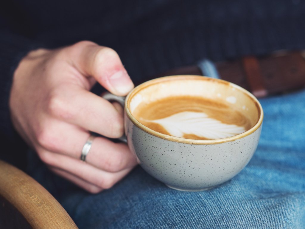 flat white at the port, the perfect sunday afternoon 🌊 #3k