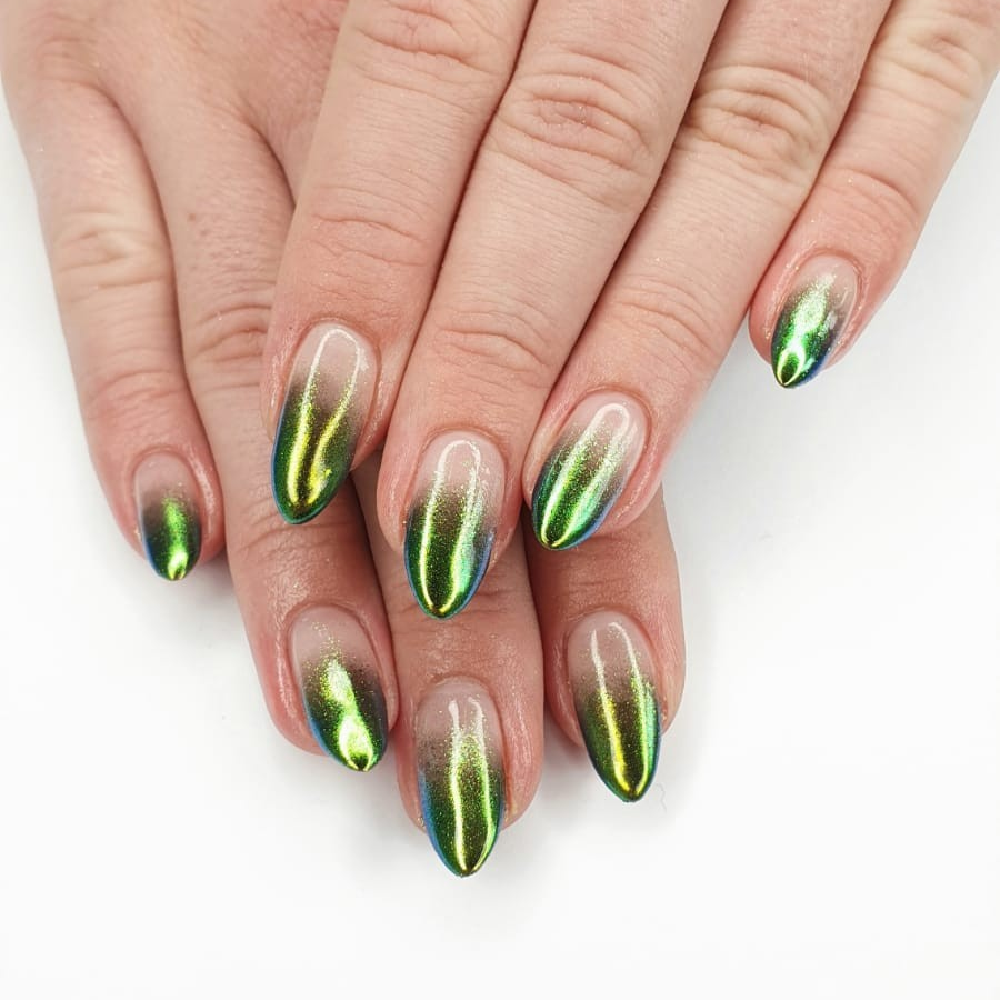 nafsalon's tweet photo. ⭐ NAILS OF THE WEEK ⭐
1️⃣ #nafabby slaying the ombré game with this chrome green moment 💚
2️⃣ #nafamee serving us a glitter-y pastel rainbow spetcrum 🌈
3️⃣ #nafemtaff taking to Vegas 🇺🇸
4️⃣ #nafolivia giving us the gold with TGB's 'Cleopatra' 👑 https://t.co/hmlsfqHpKu