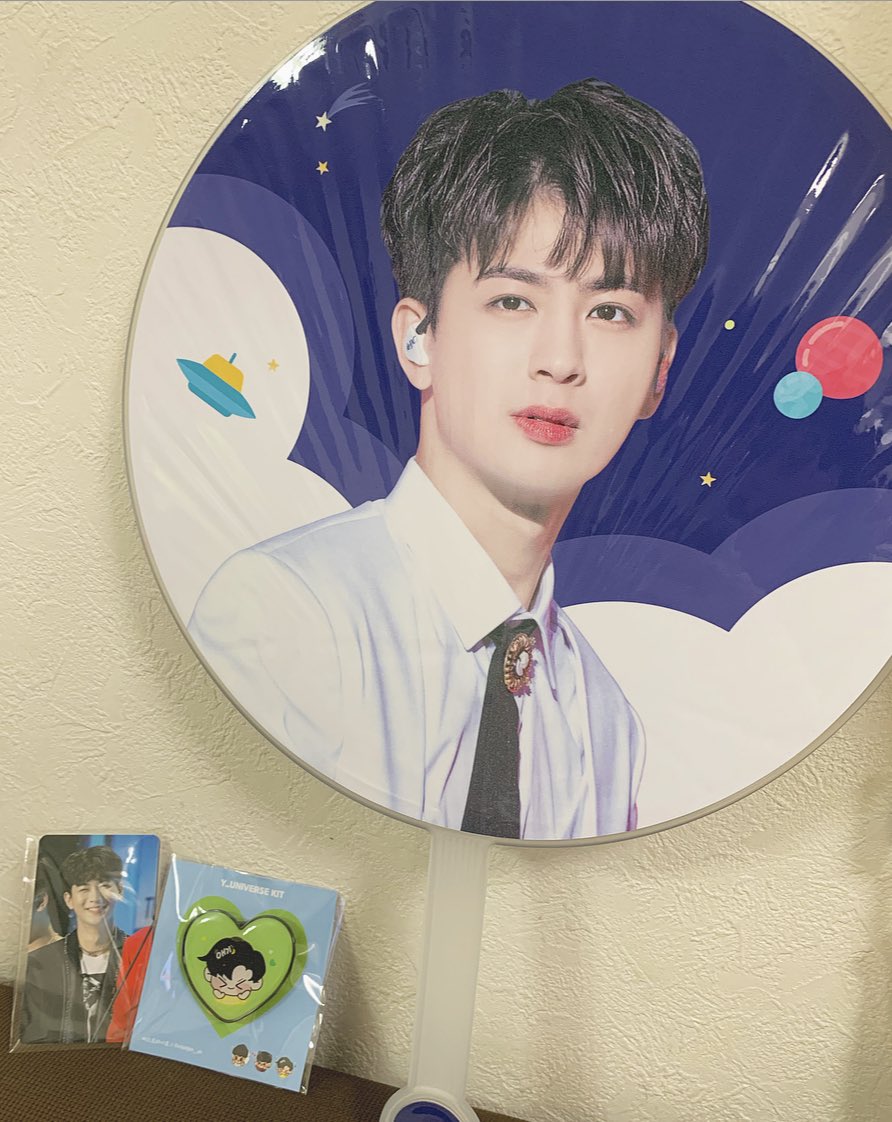 <a href="/firstlight_jpgo/">FIRSTLIGHT JP</a> 
本日BIG FAN KIT無事届きました🥺💖💖
忙しい中、色々と手配してくださりありがとうございます🙇‍♂️
これからも宜しくお願い致します！！

<a href="/FIRSTLIGHT_yh/">퍼스트라이트</a> 
너무 귀여워요! 정말 감사합니다(T-T)❤︎
이번 라이브에서 바로 사용하겠습니다🥰🙏
앞으로도 잘 부탁합니다‼︎