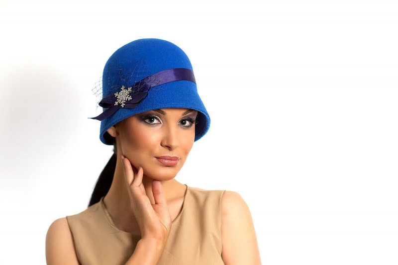 Зимние шляпы для женщин. Jacquemus hat purple. Шляпа вк. Шапка "береника". Ансамбль шляпа.