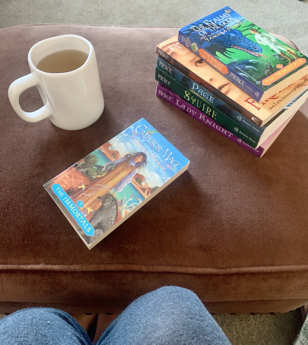 di_reads's tweet photo. I’m awake and I have tea. Six more books, let’s do this! #24in48 https://t.co/JzMSEKp7Xe