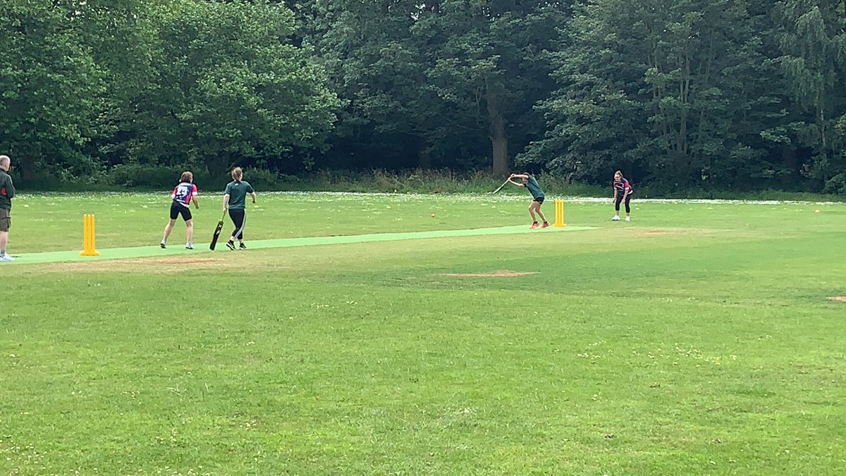 spcc_women's tweet image. Sophie &amp;amp; Aoife did a great job, now it’s Sarah &amp;amp; Frankie #youthandexperience #notquiteinthebag #batsandballs