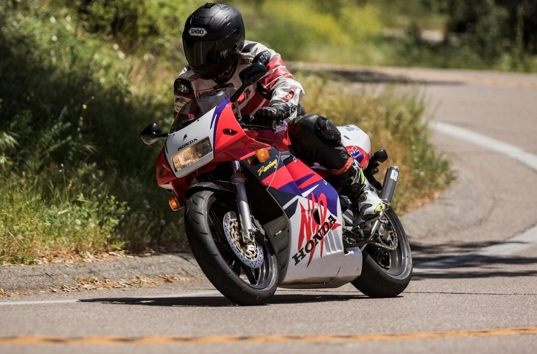 ApexKnights's tweet photo. The best NSR paint. Blocked if you disagree 😁😉

#NSR250
#MC28 https://t.co/vQmp7QsZxM