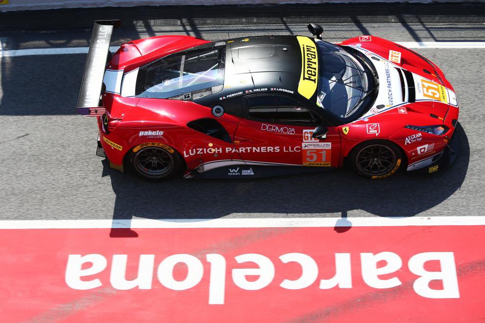Ferrari Races tweet media