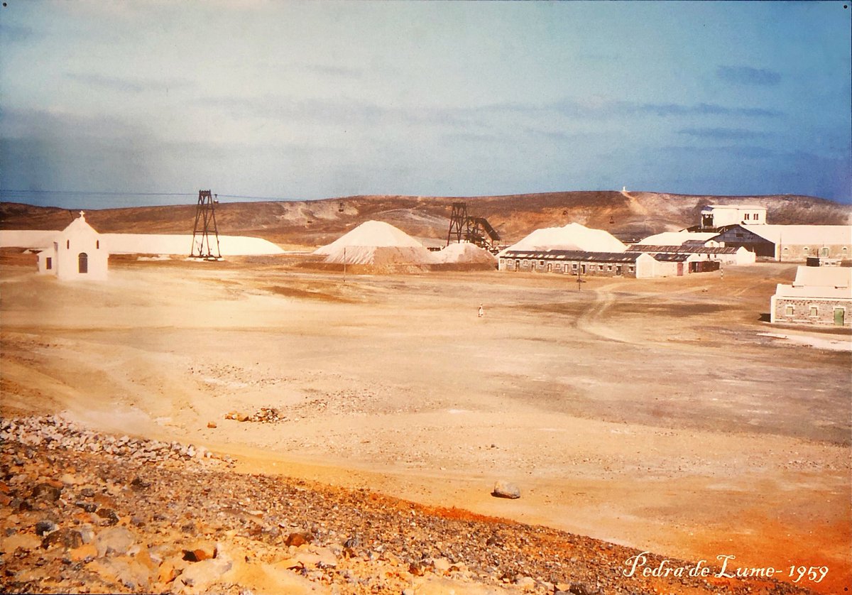 Teleférico das Salinas de Pedra da Lume na #IlhadoSal Magnífica obra de engenharia do século XIX #CaboVerde